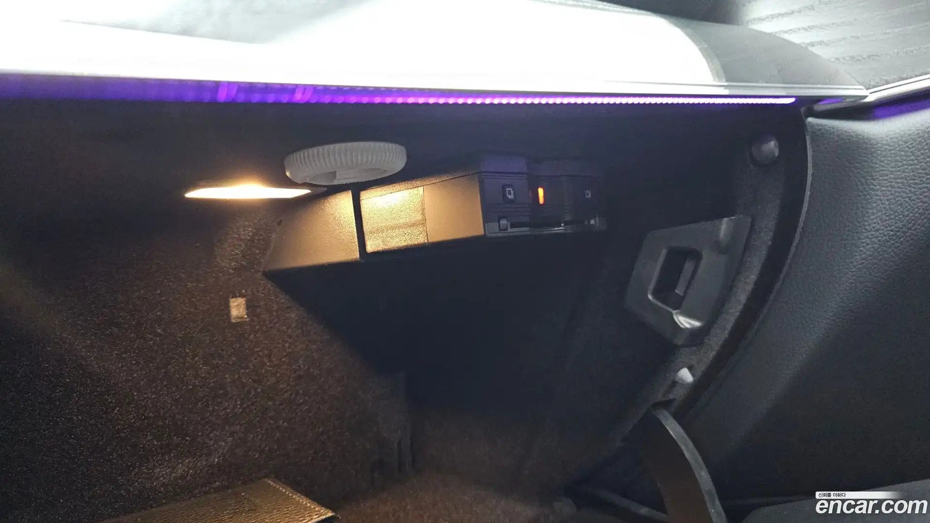 E-Class Mercedes-Benz 2023.9-OPTION-048