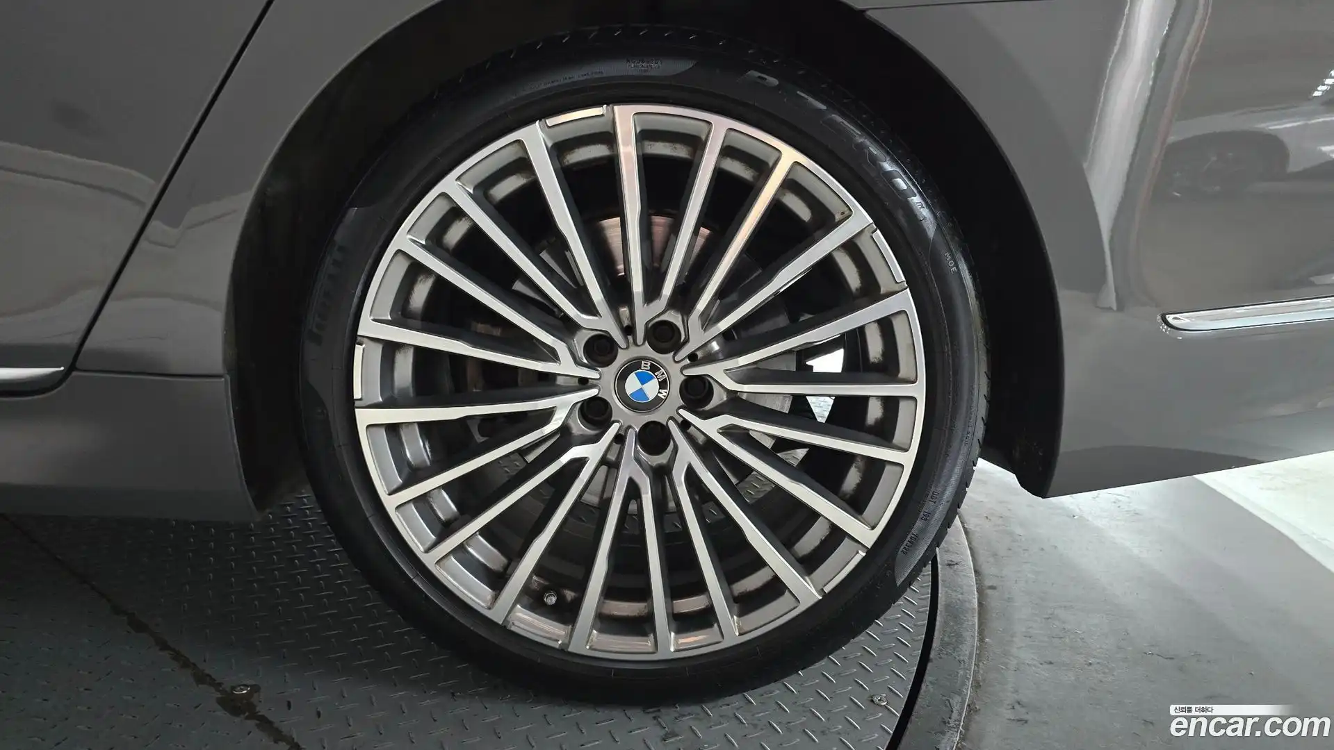 7-Series BMW 2021.5-OUTER-031