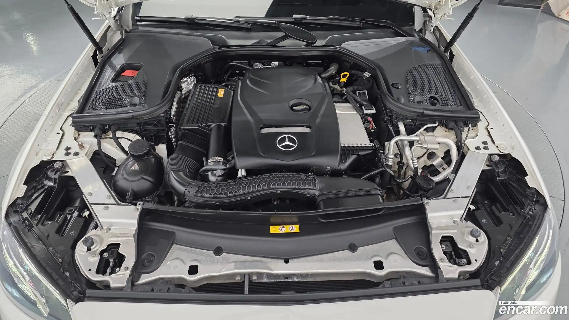 E-Class Mercedes-Benz 2017.1-OUTER-006