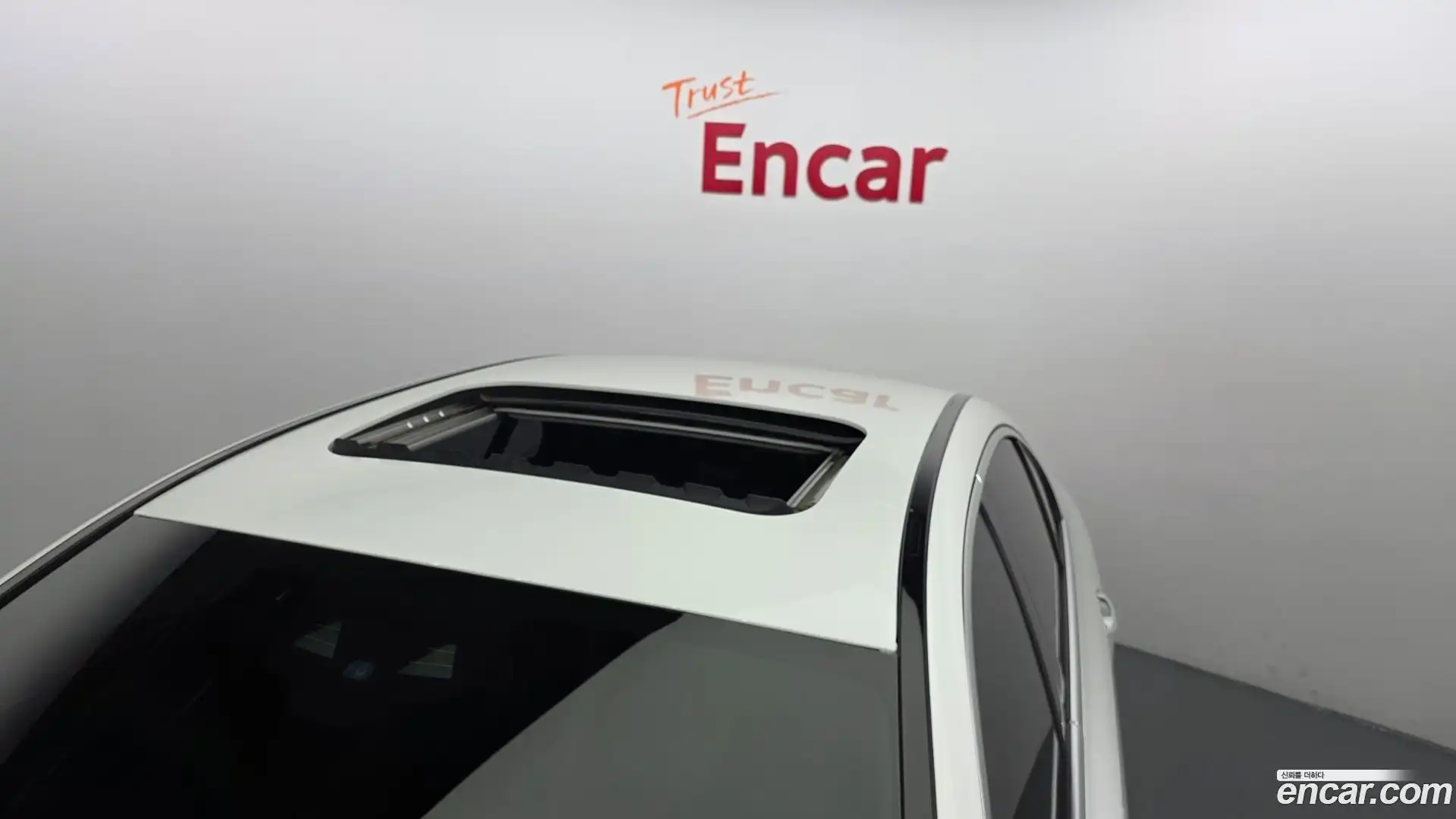 E-Class Mercedes-Benz 2017.1-OPTION-024