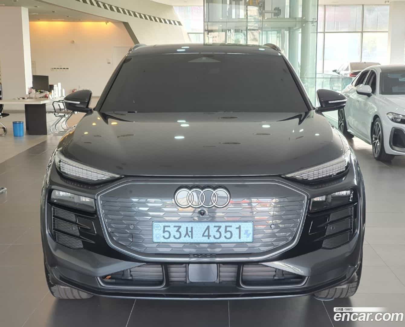 Q6 e-tron Audi 2025.7-OUTER-003