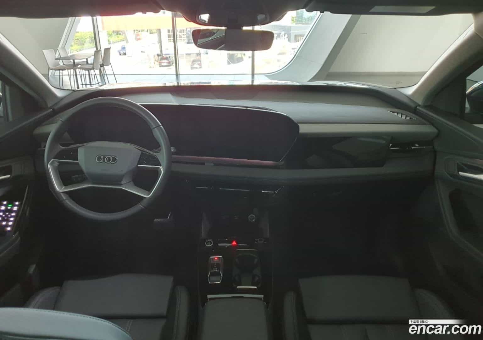 Q6 e-tron Audi 2025.7-INNER-007