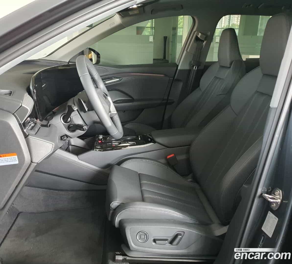 Q6 e-tron Audi 2025.7-INNER-010