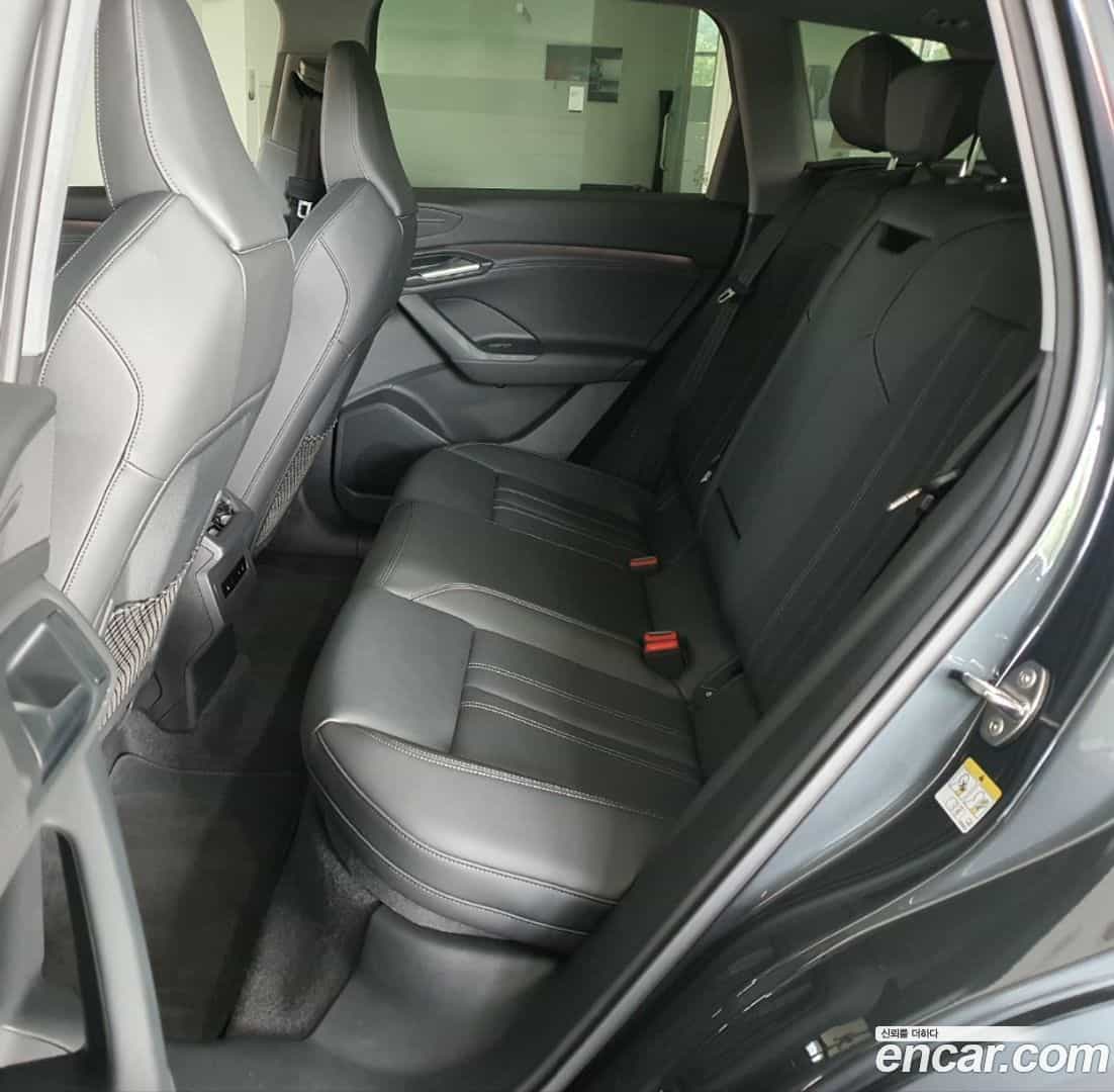 Q6 e-tron Audi 2025.7-OPTION-015
