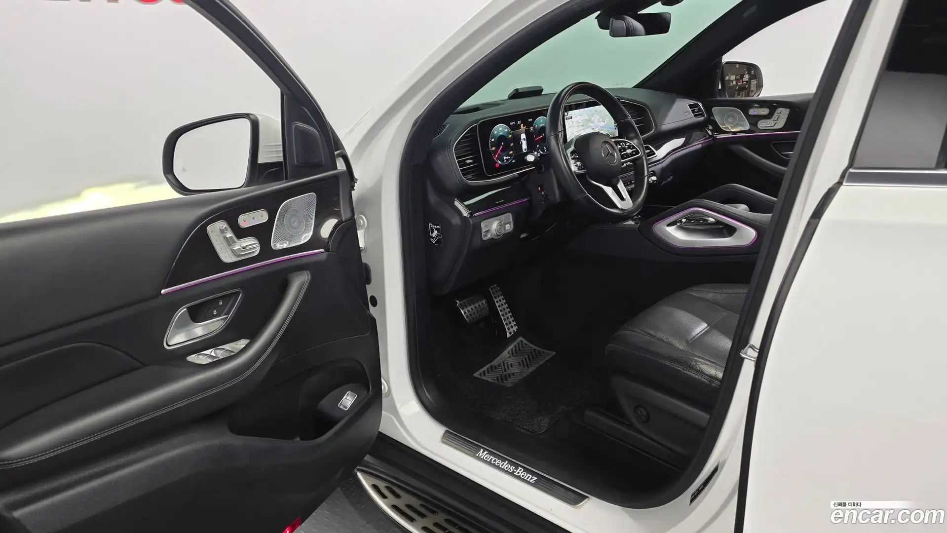 GLE-Class Mercedes-Benz 2021.2-INNER-010