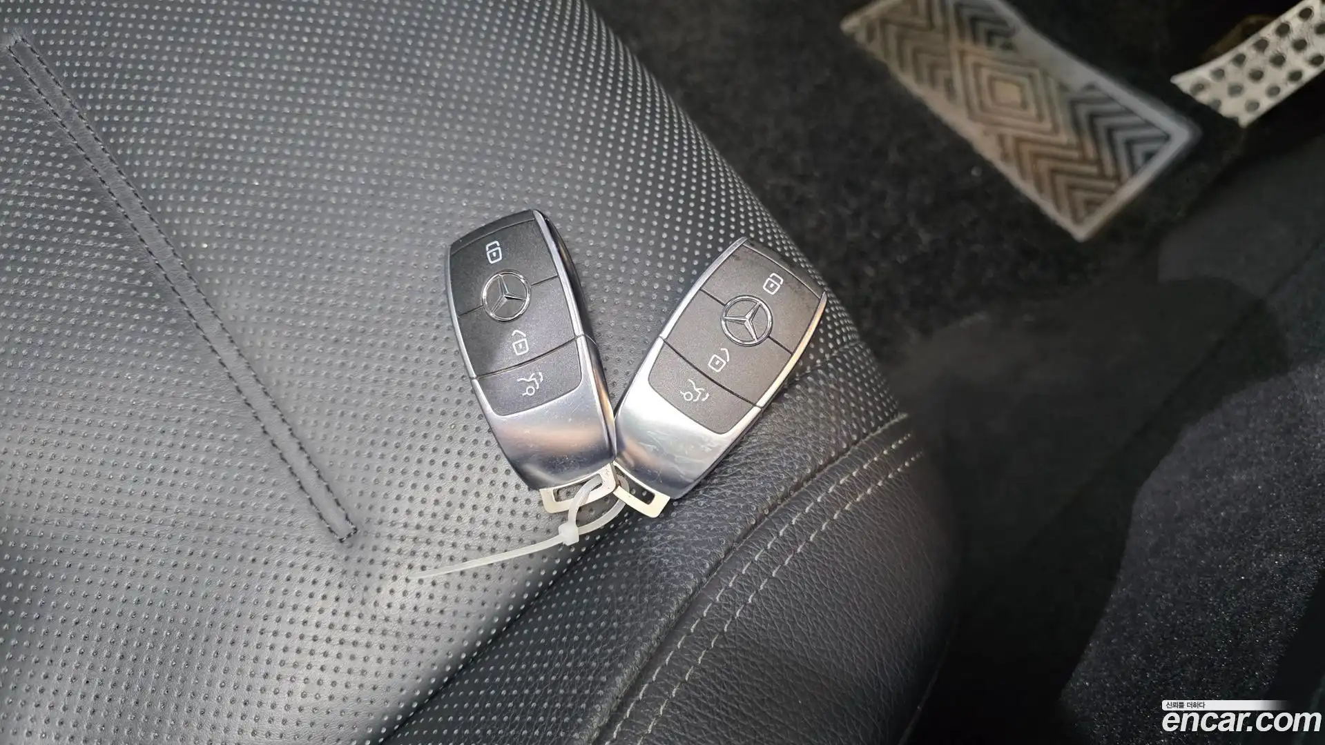 GLE-Class Mercedes-Benz 2021.2-OPTION-022