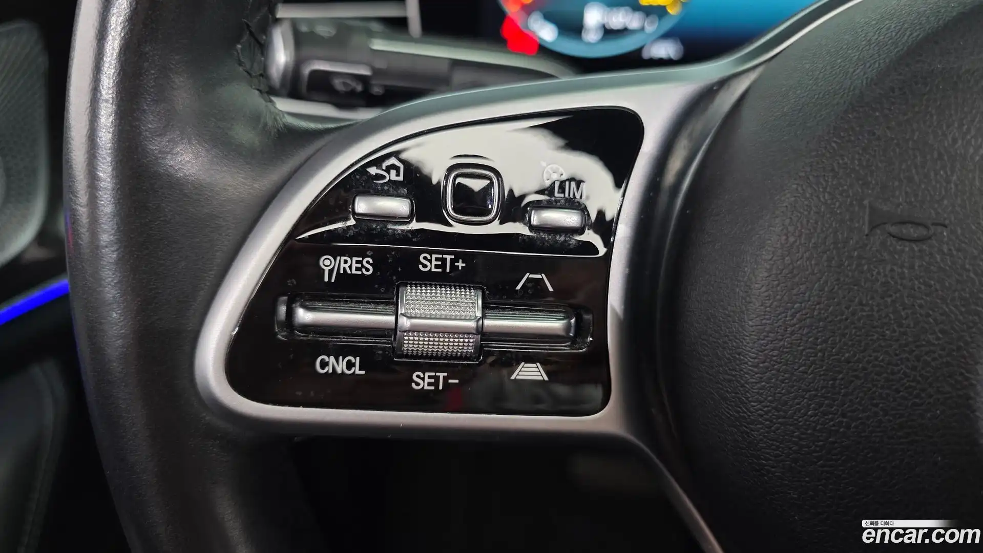 GLE-Class Mercedes-Benz 2021.2-OPTION-023