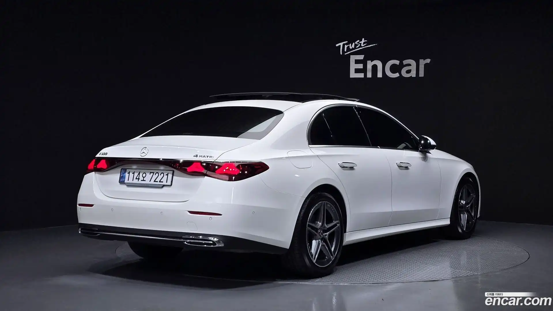 E-Class Mercedes-Benz 2024.8-OUTER-002