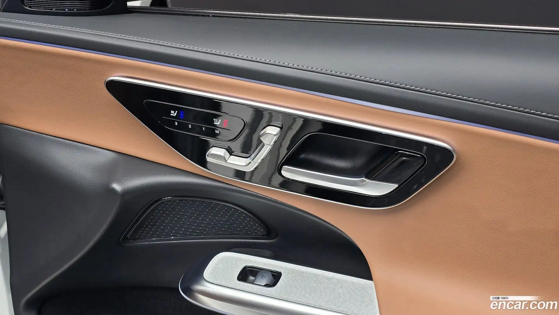 E-Class Mercedes-Benz 2024.8-OPTION-041