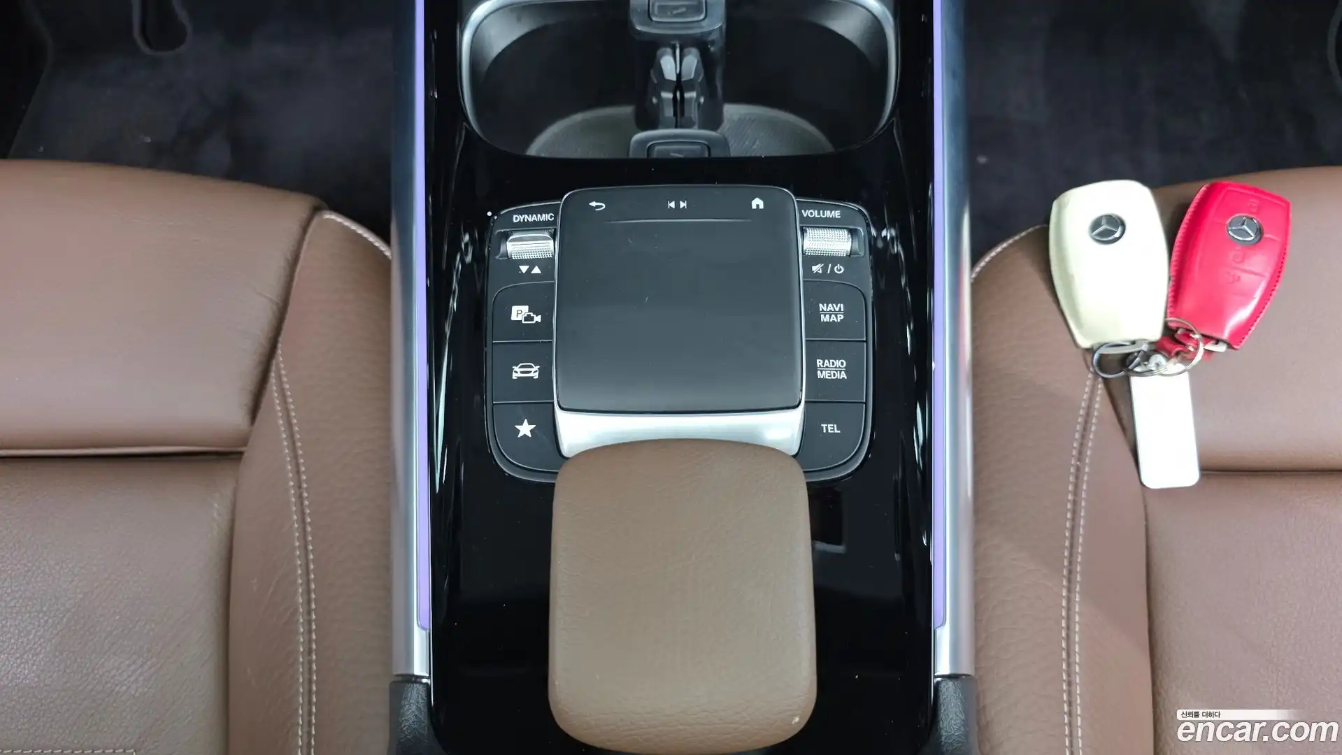 GLA-Class Mercedes-Benz 2022.11-OPTION-024