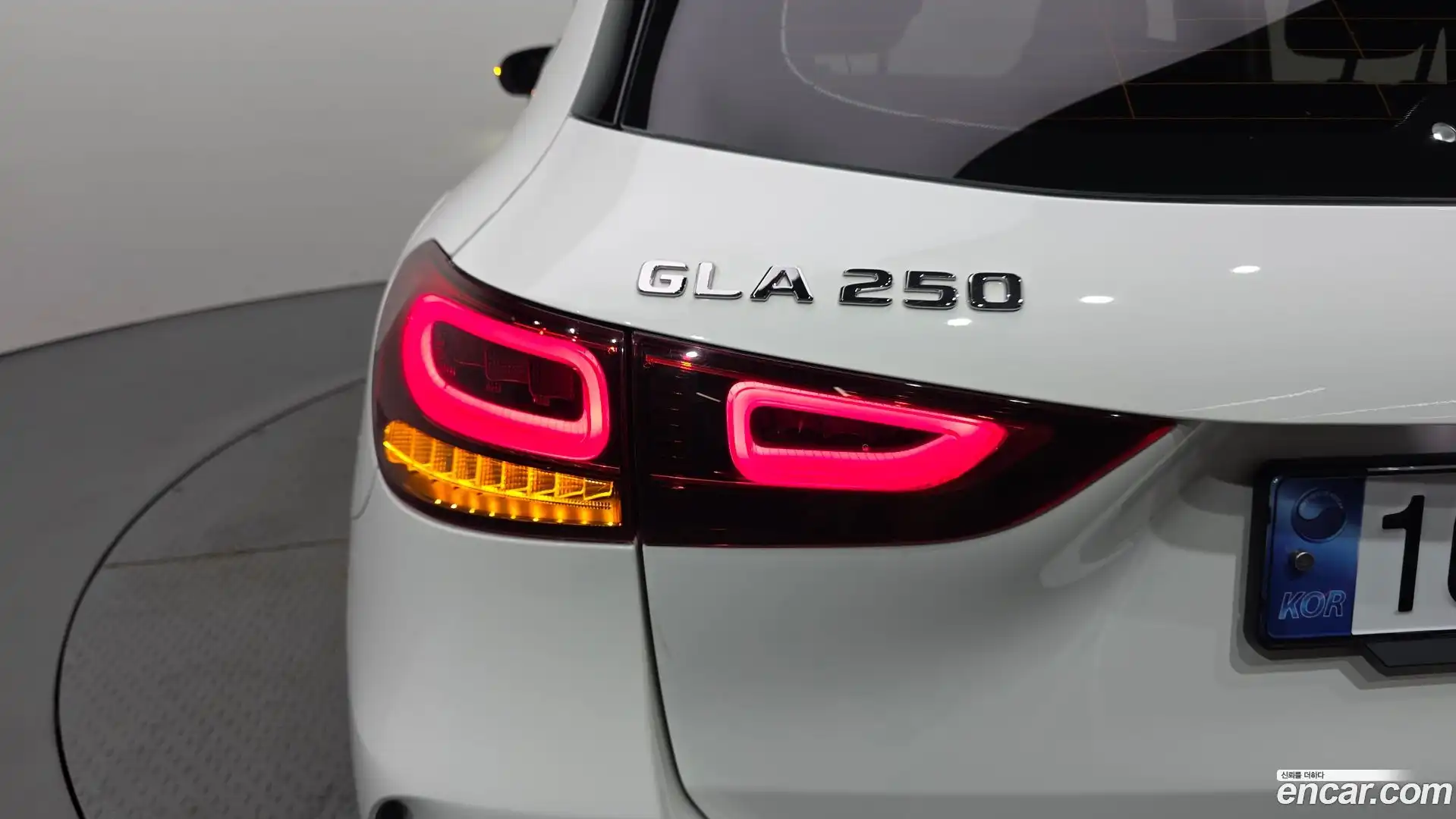 GLA-Class Mercedes-Benz 2022.11-OUTER-033