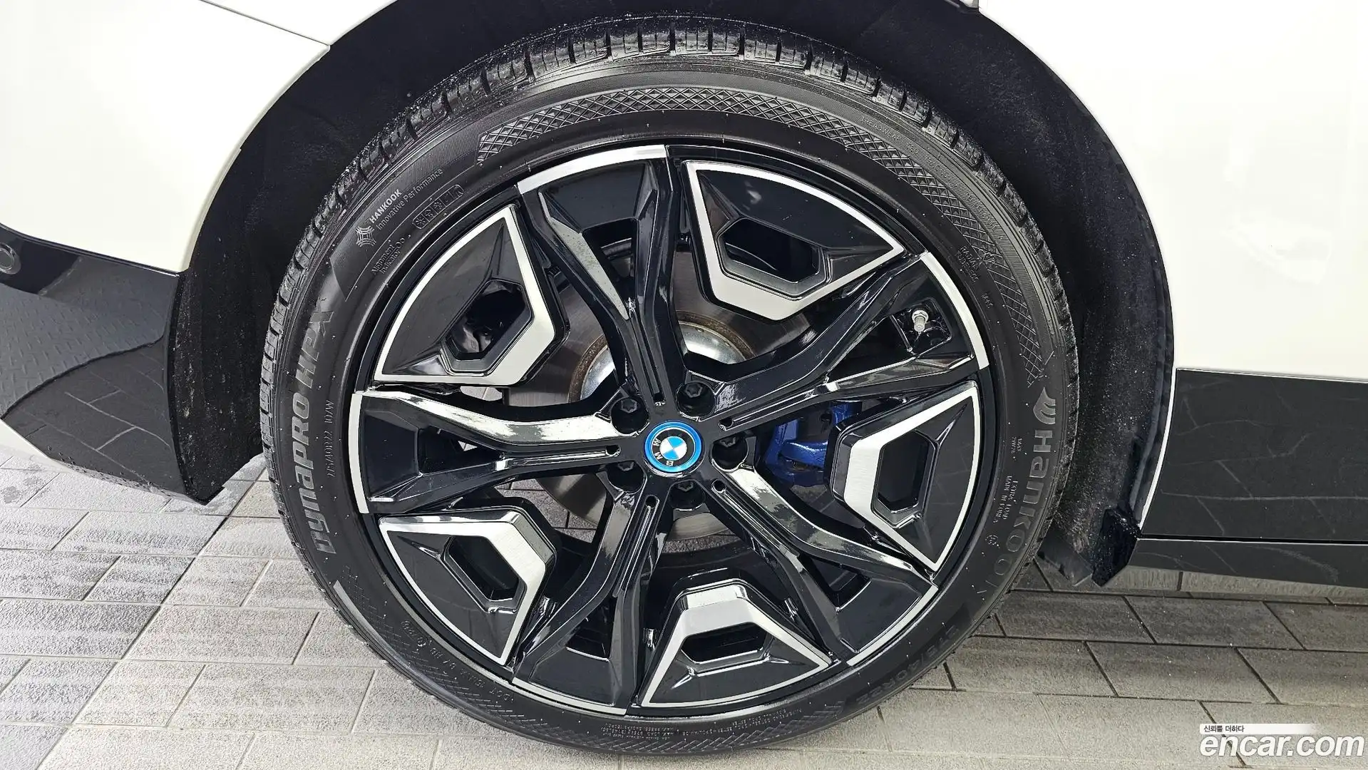 iX BMW 2023.8-OUTER-005