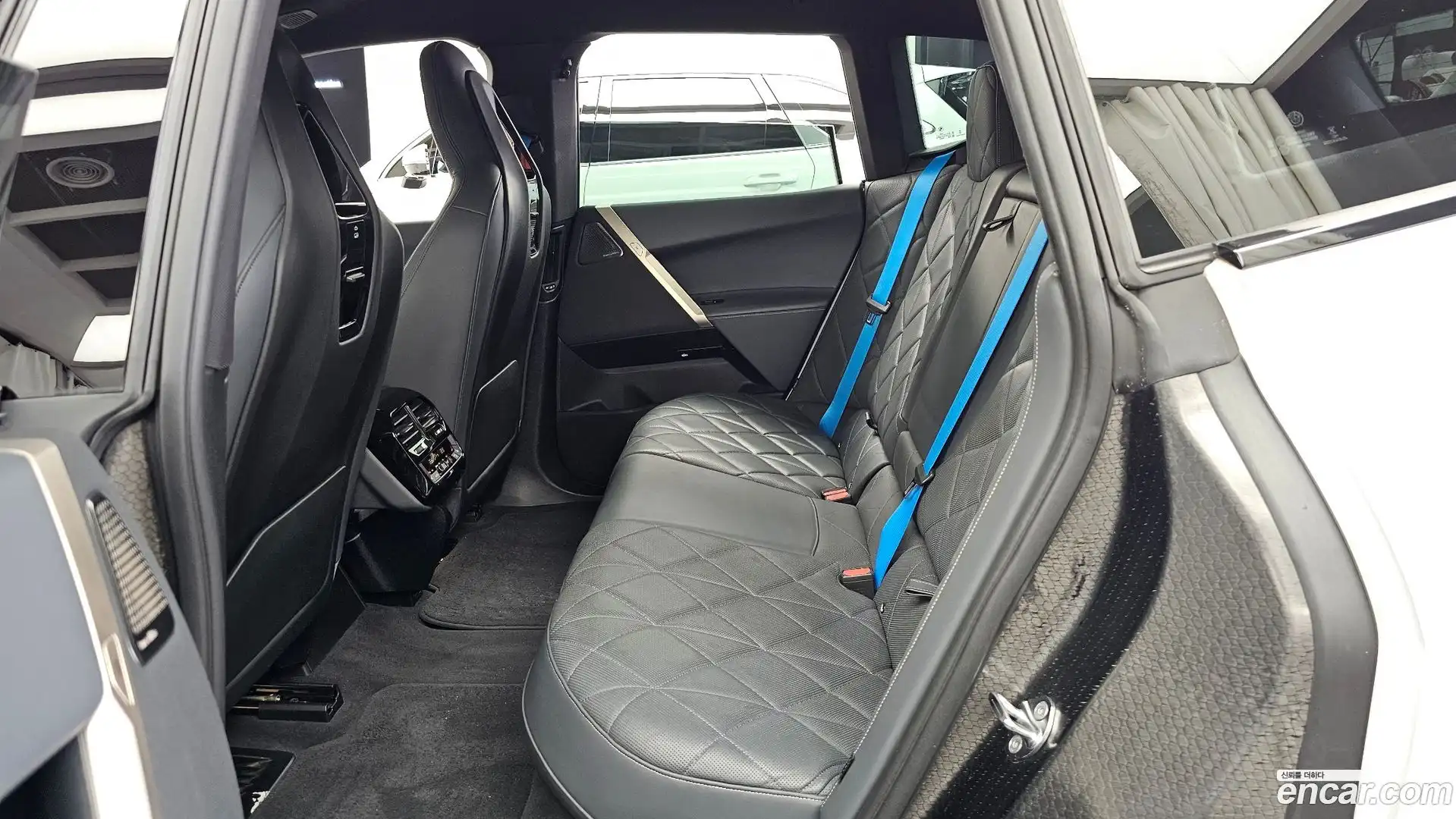 iX BMW 2023.8-INNER-036