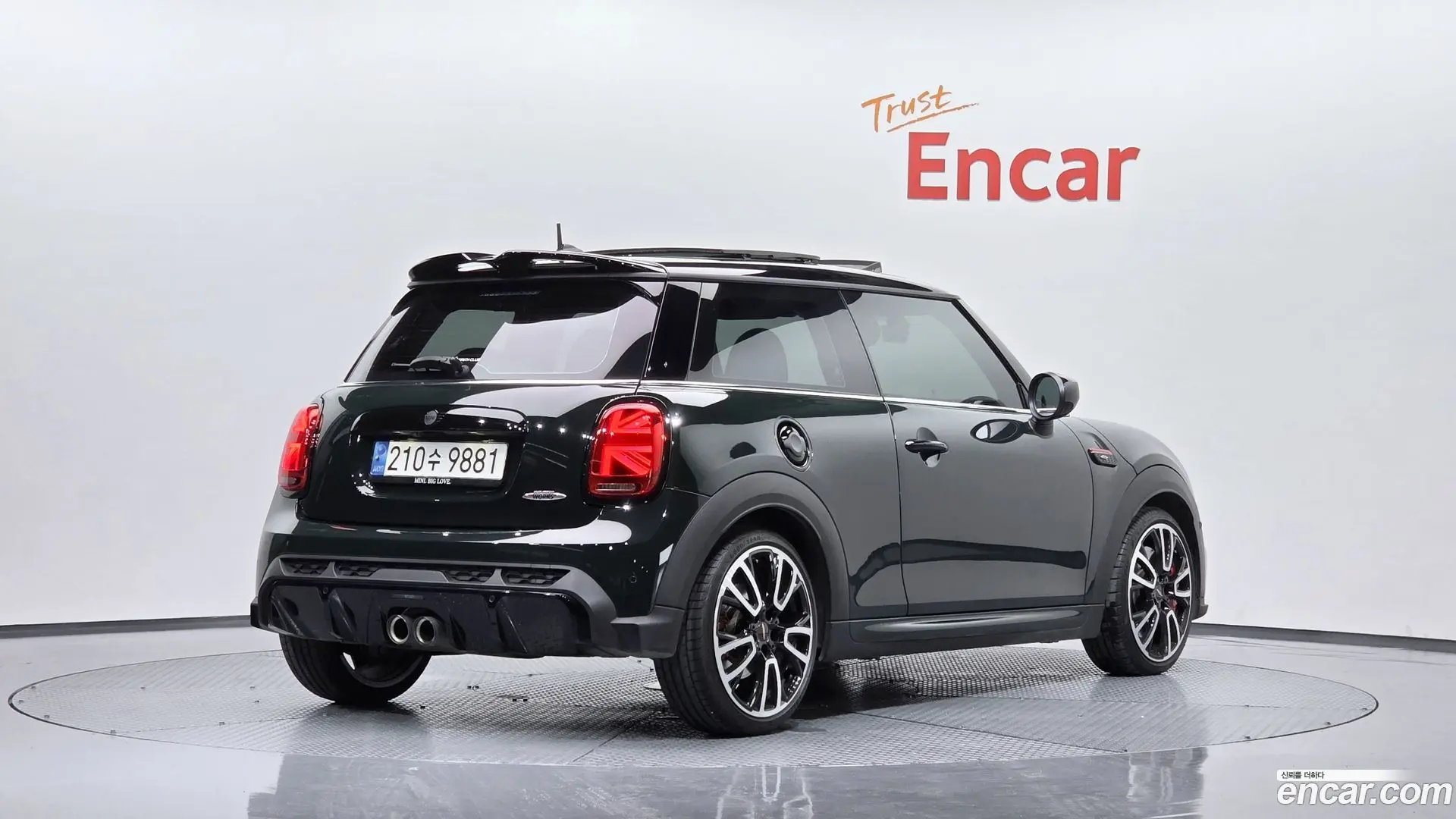 Main__Slider__Photo:Cooper Mini 2022.9-1
