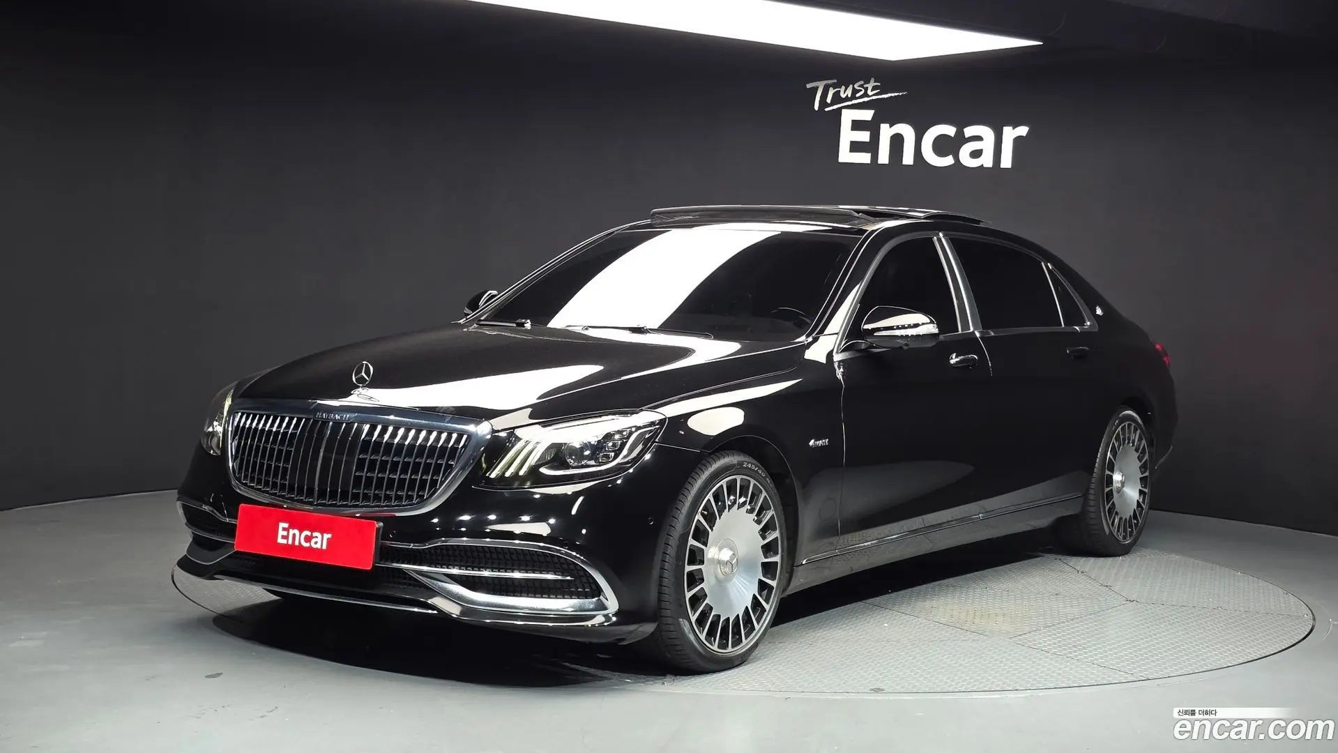 Main__Slider__Photo:S-Class Mercedes-Benz 2019.8-0