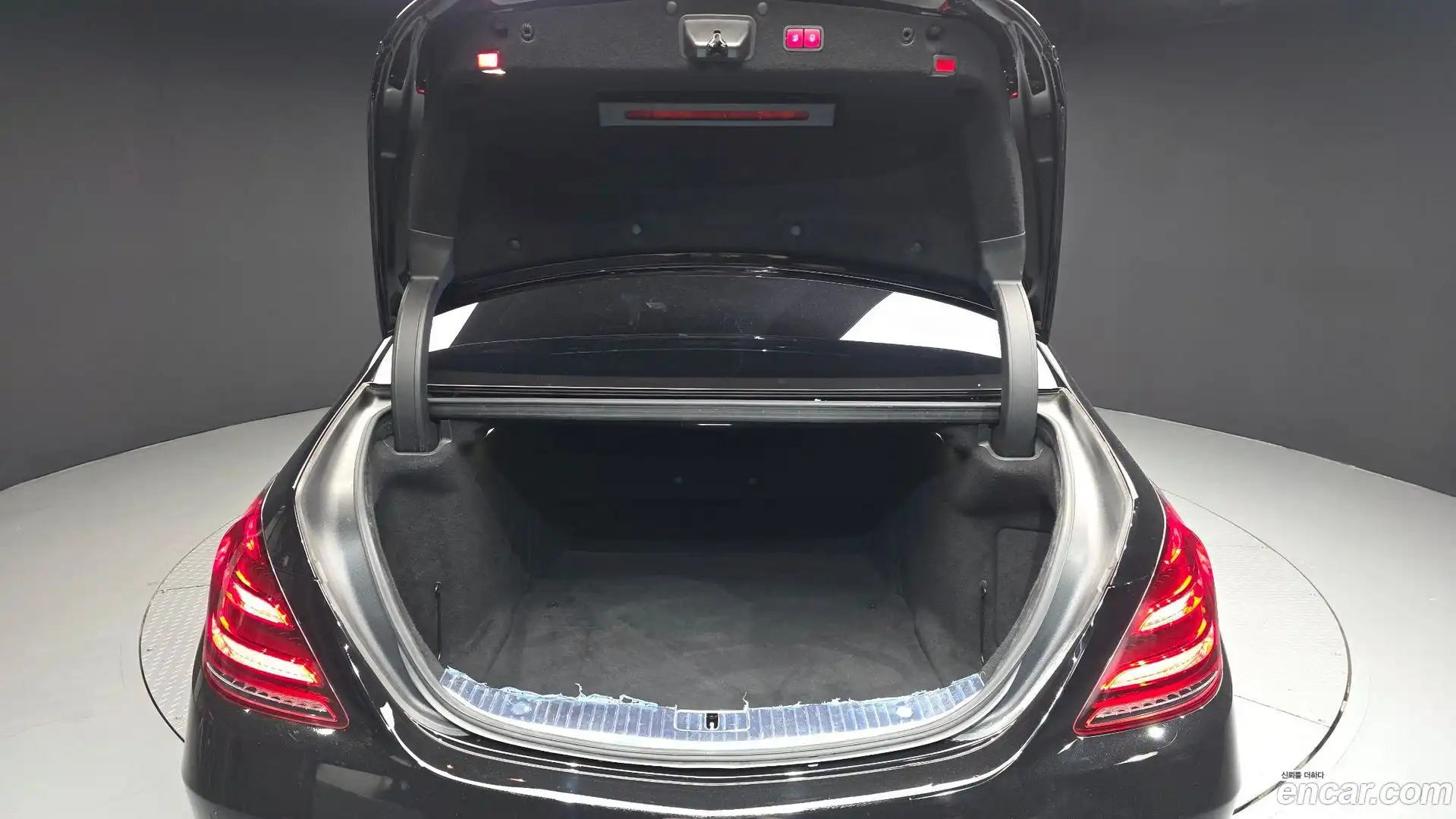 S-Class Mercedes-Benz 2019.8-OPTION-024