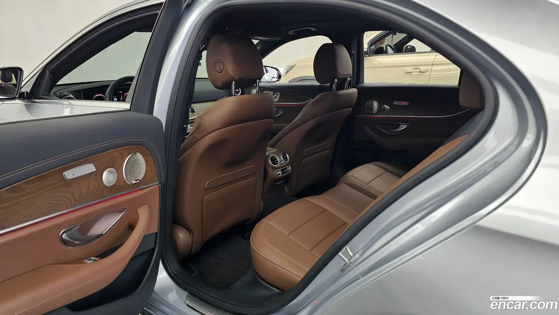 E-Class Mercedes-Benz 2021.5-INNER-036