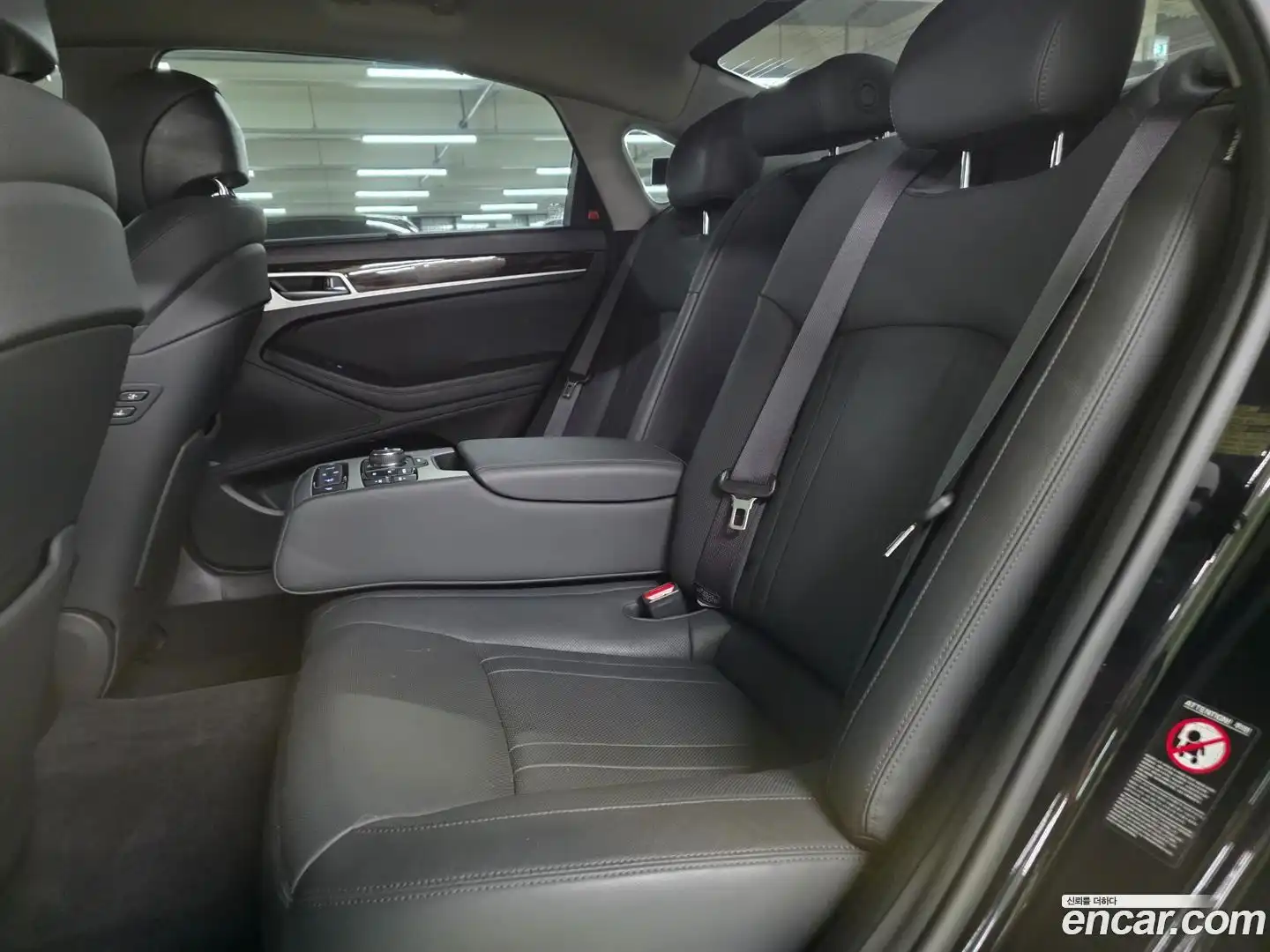 G80 Genesis 2016.8-INNER-010