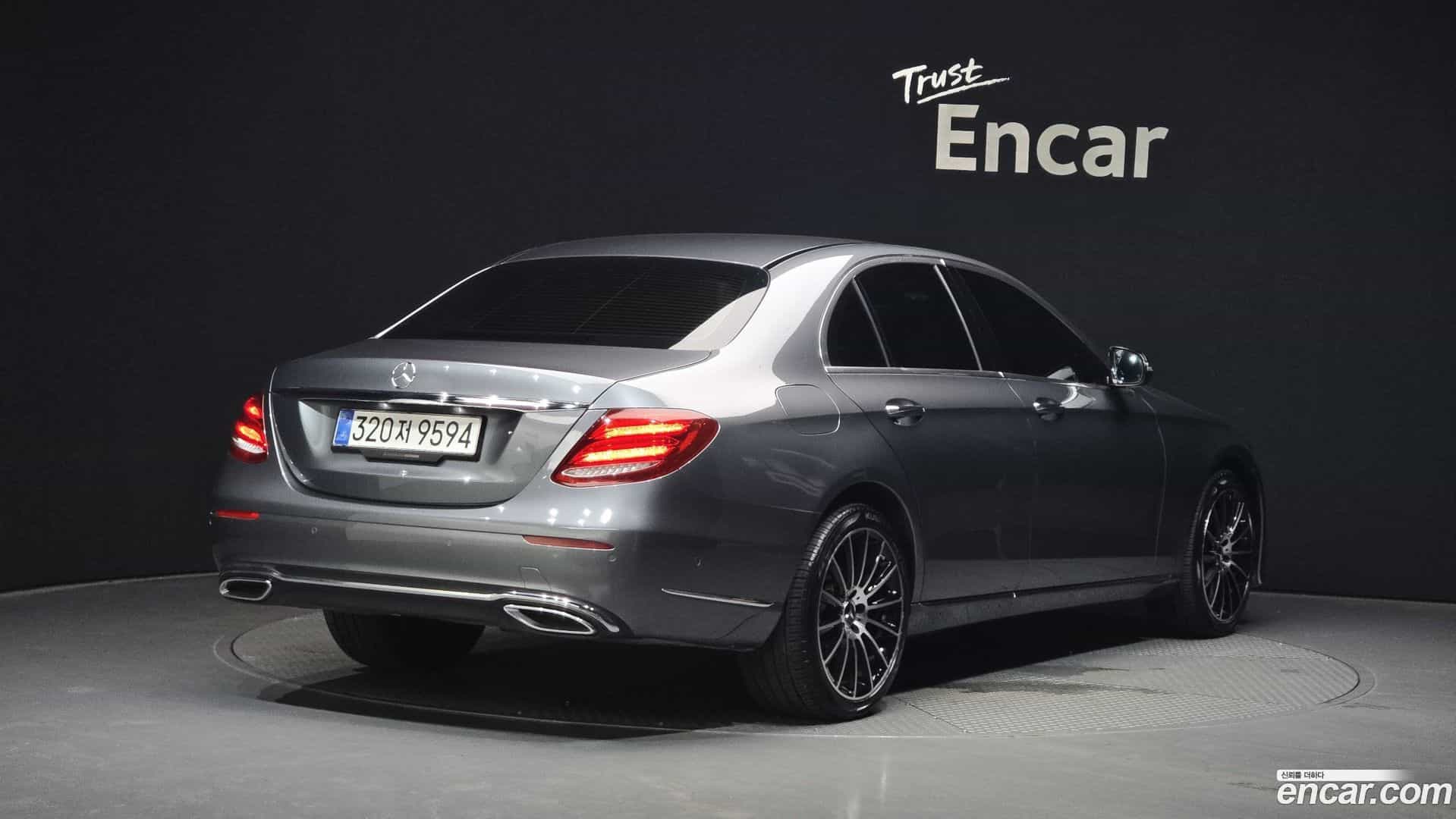 E-Class Mercedes-Benz 2017.6-OUTER-002