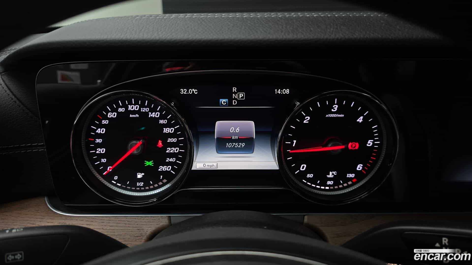E-Class Mercedes-Benz 2017.6-INNER-008