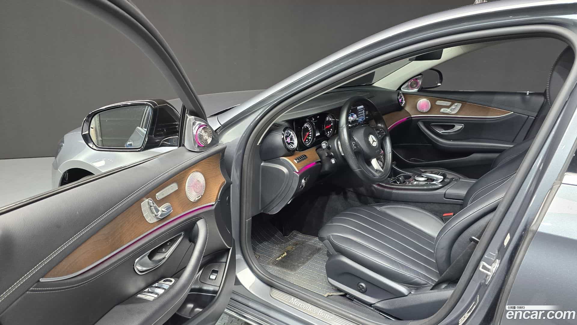 E-Class Mercedes-Benz 2017.6-INNER-010