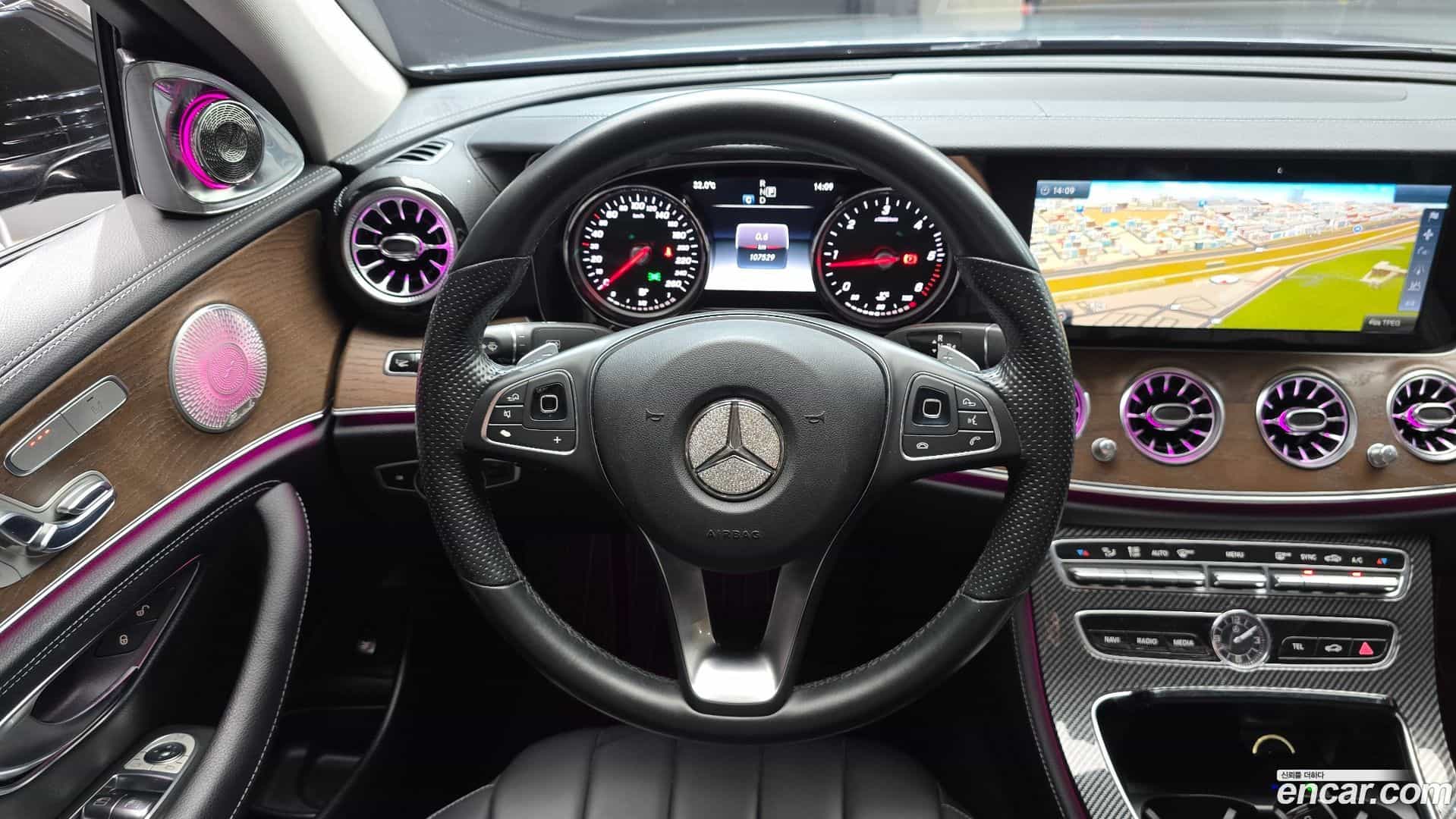 E-Class Mercedes-Benz 2017.6-OPTION-017