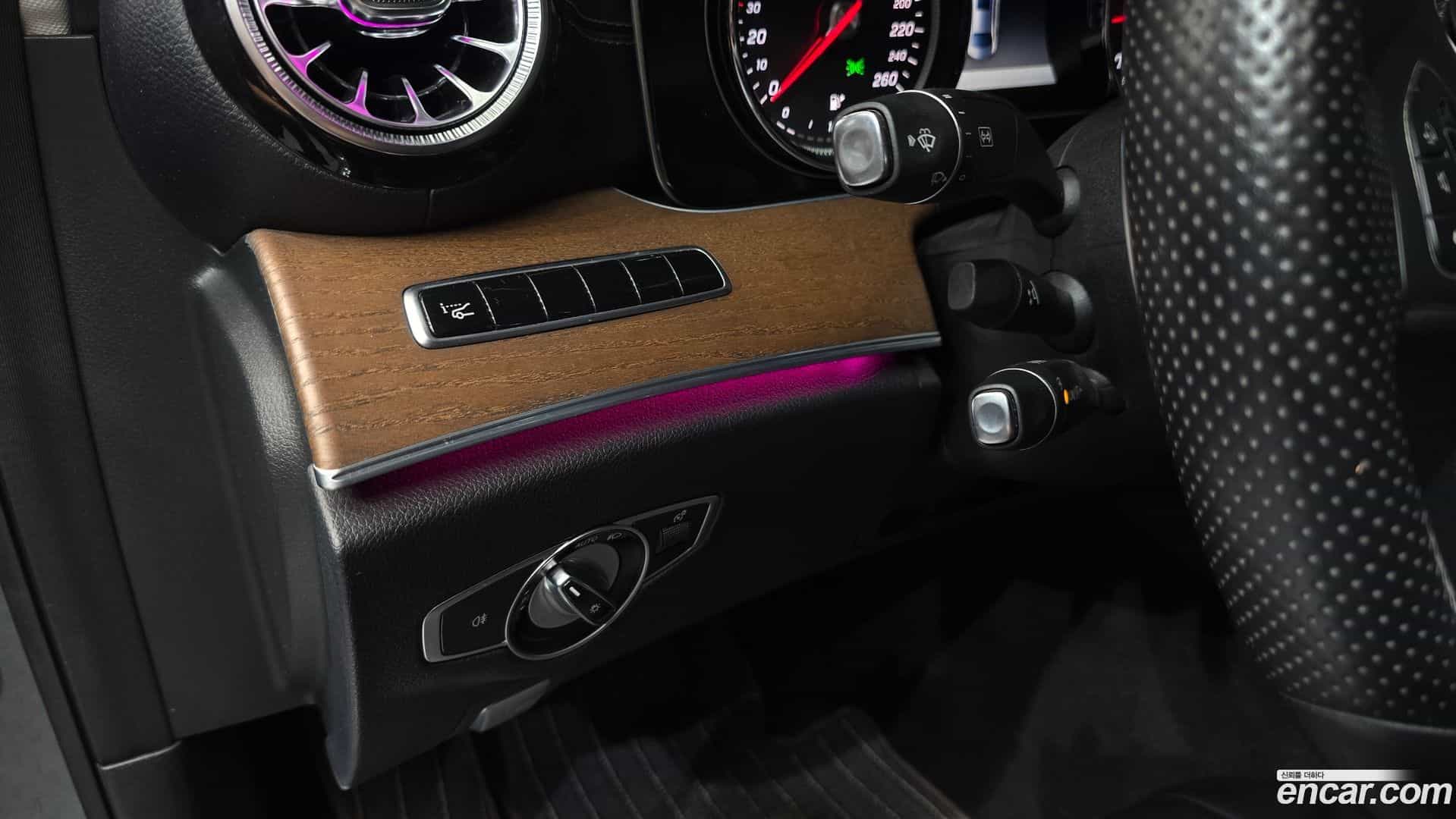 E-Class Mercedes-Benz 2017.6-OPTION-019