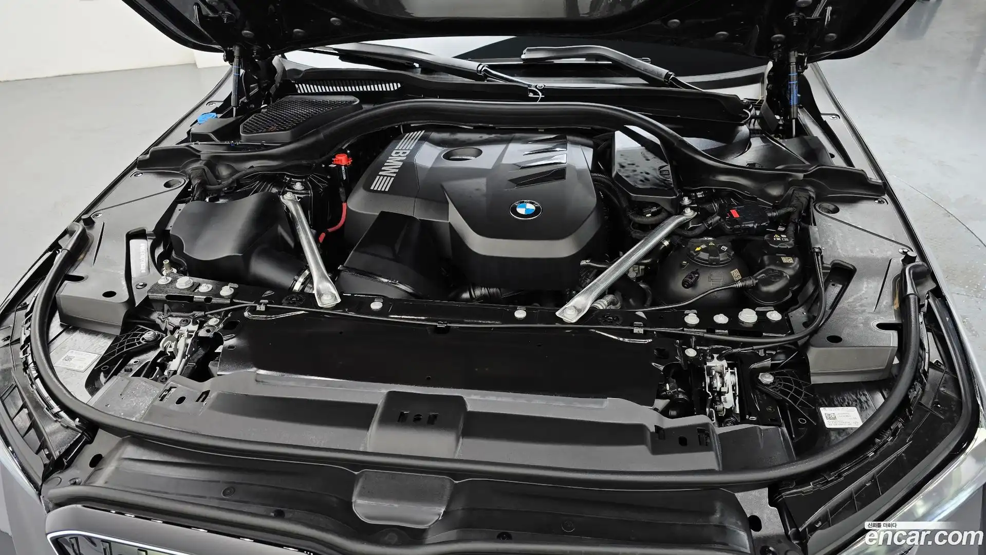 5-Series BMW 2025.11-OUTER-006