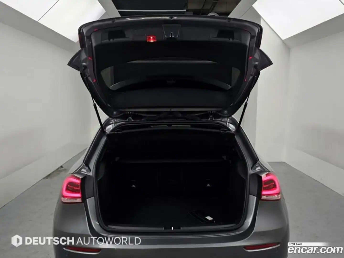 A-Class Mercedes-Benz 2020.3-OPTION-023