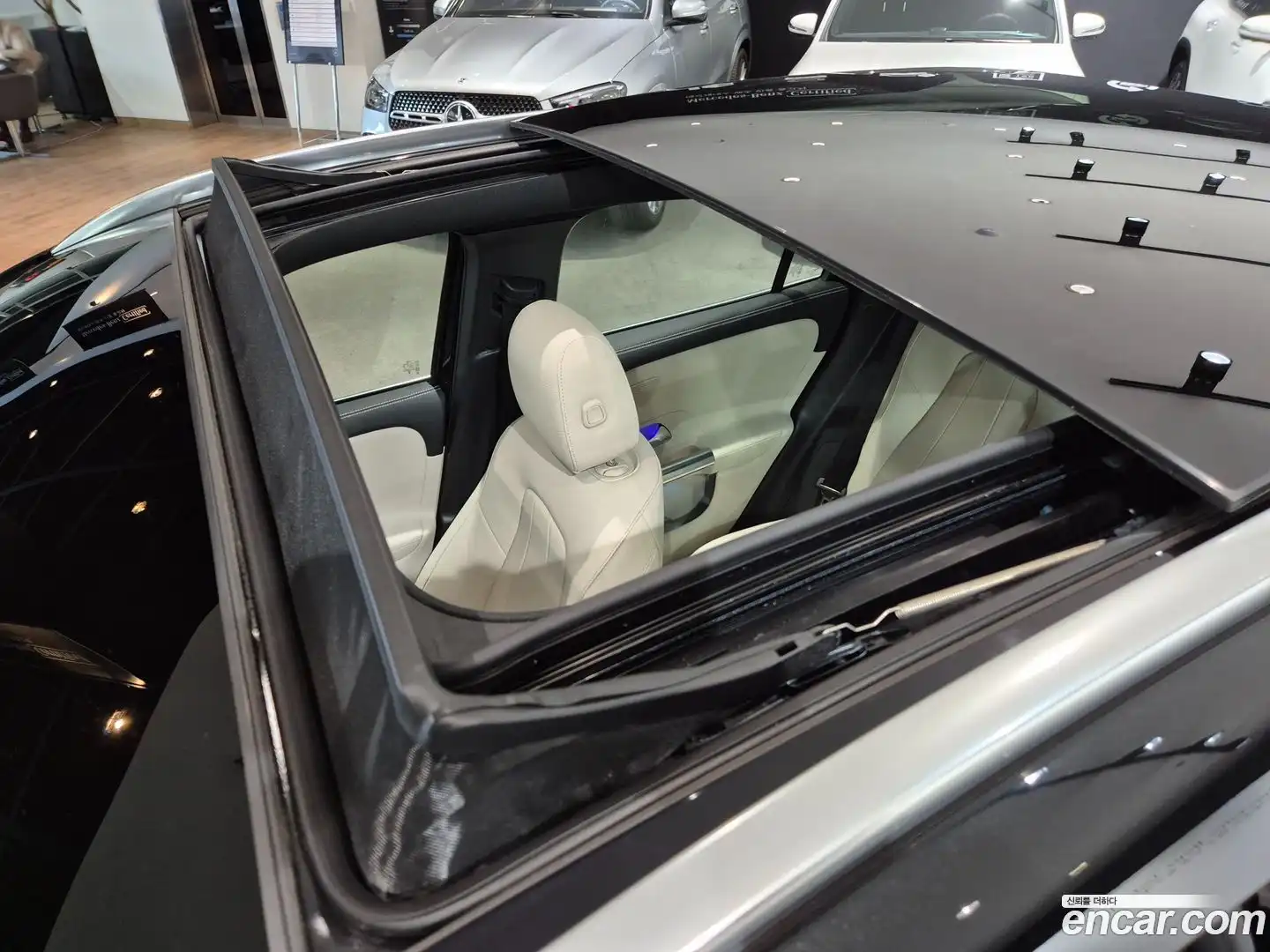 EQA Mercedes-Benz 2026.0-OPTION-021