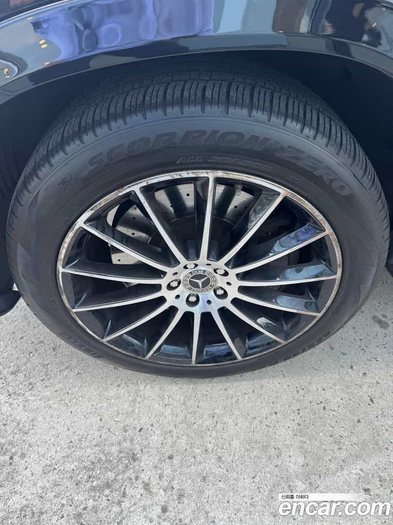 GLE-Class Mercedes-Benz 2022.5-INNER-008