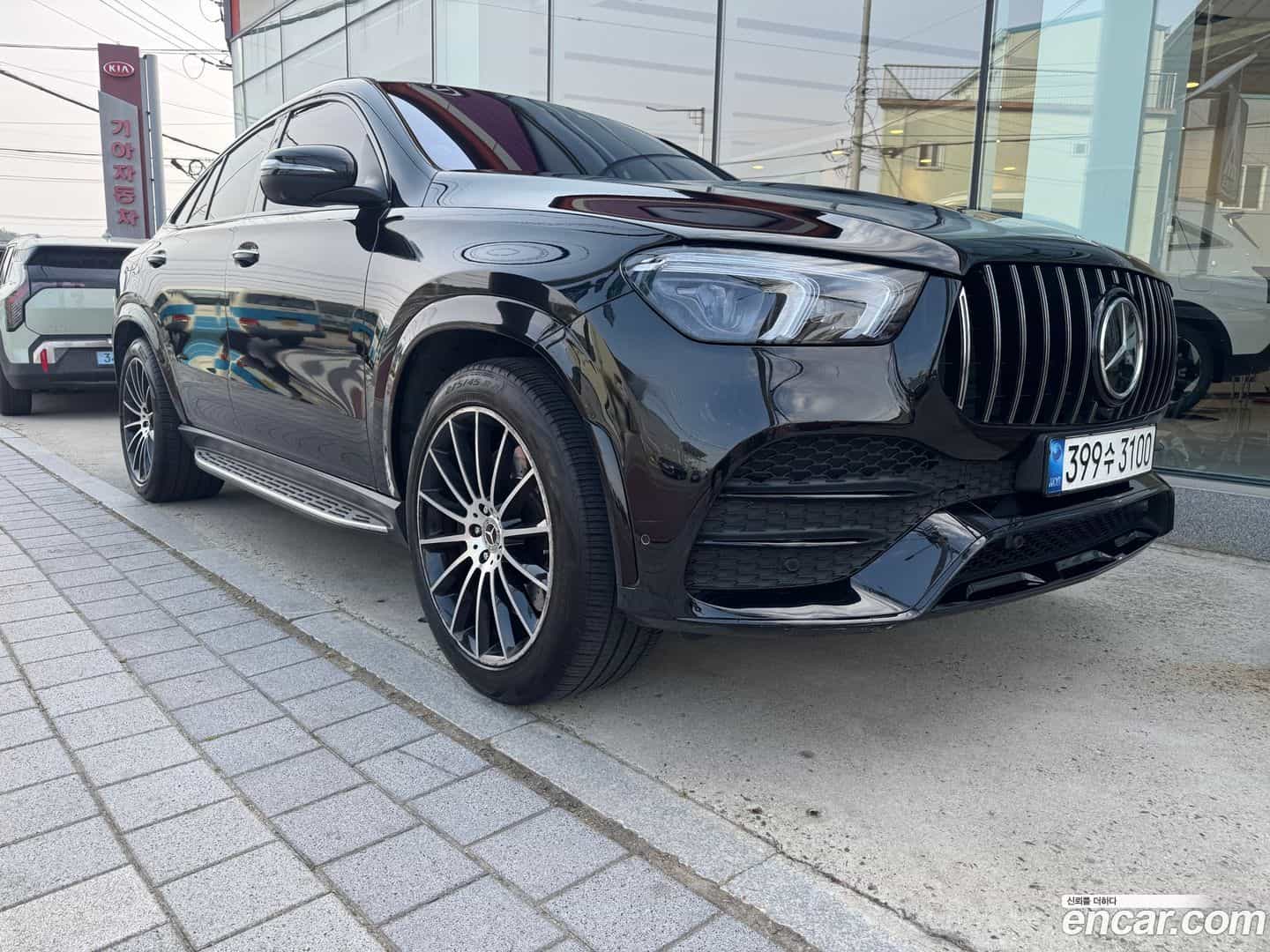 GLE-Class Mercedes-Benz 2022.5-OPTION-017