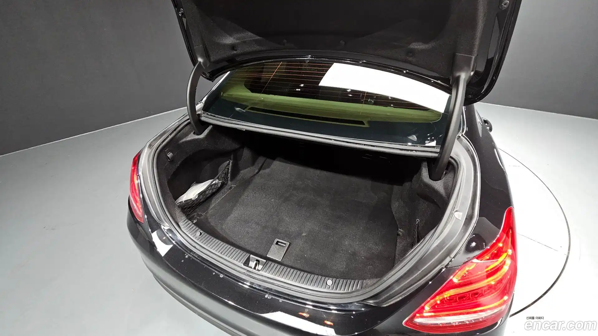 C-Class Mercedes-Benz 2017.2-OPTION-024
