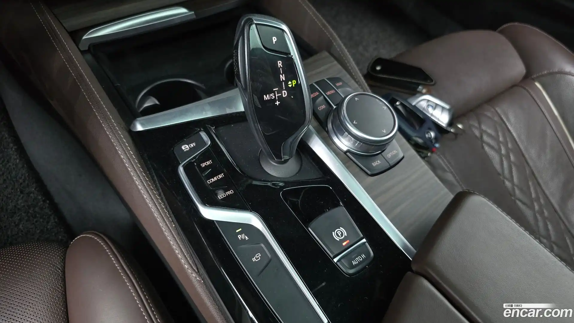 5-Series BMW 2017.10-INNER-009