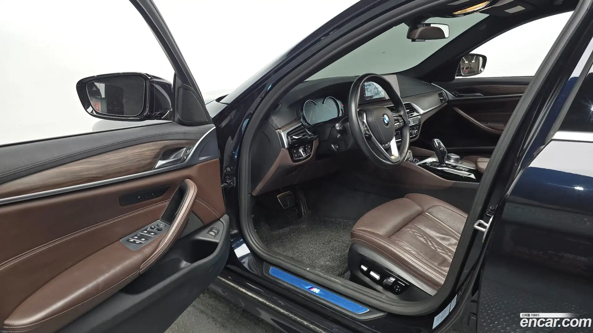 5-Series BMW 2017.10-INNER-010