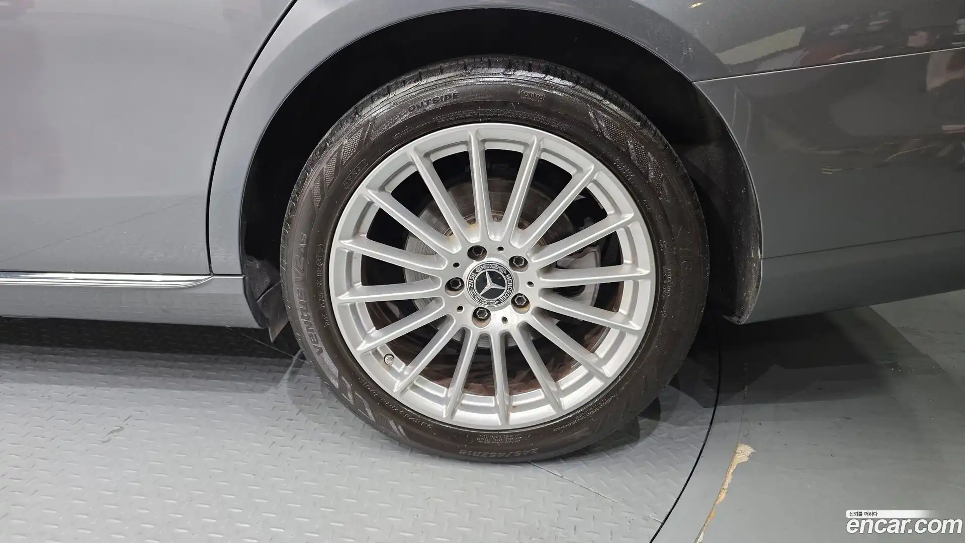 E-Class Mercedes-Benz 2021.3-OUTER-031