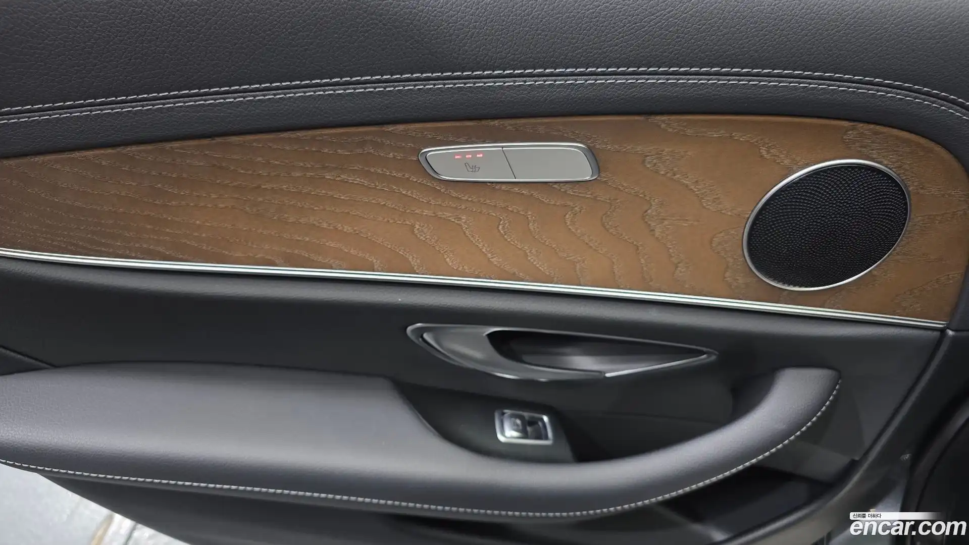 E-Class Mercedes-Benz 2021.3-INNER-035