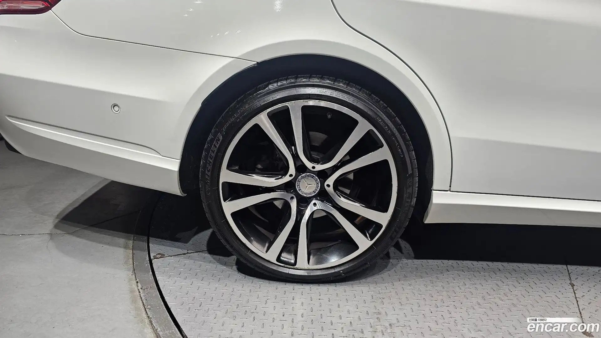 E-Class Mercedes-Benz 2015.11-OUTER-005