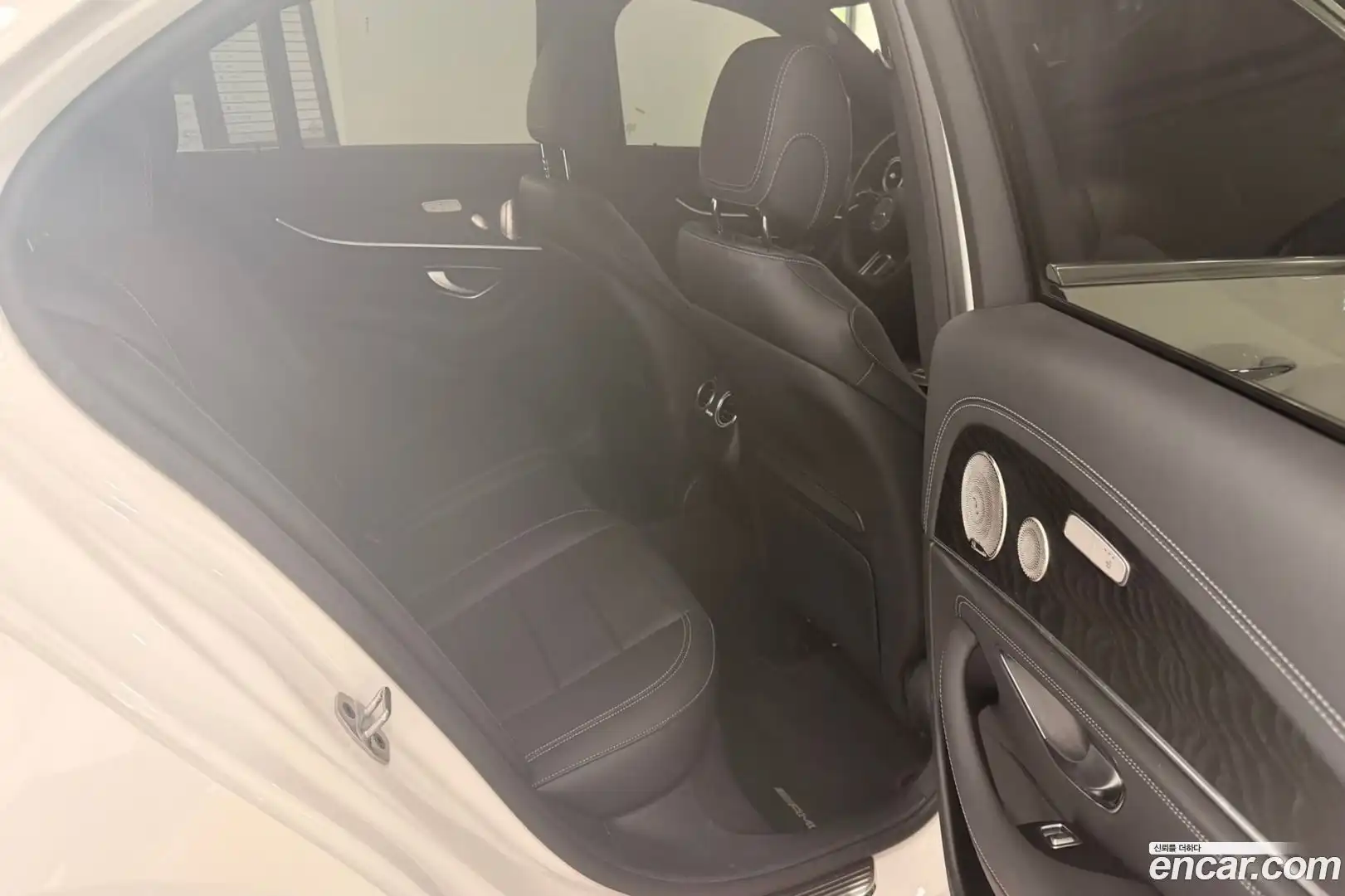E-Class Mercedes-Benz 2023.8-INNER-010