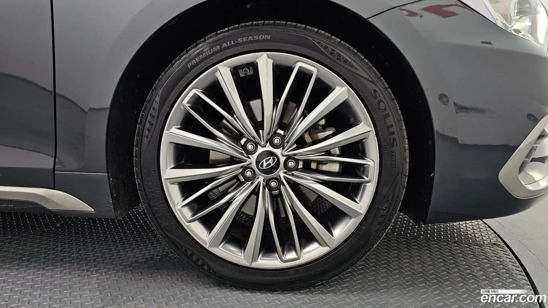 Grandeur Hyundai 2018.2-OUTER-005
