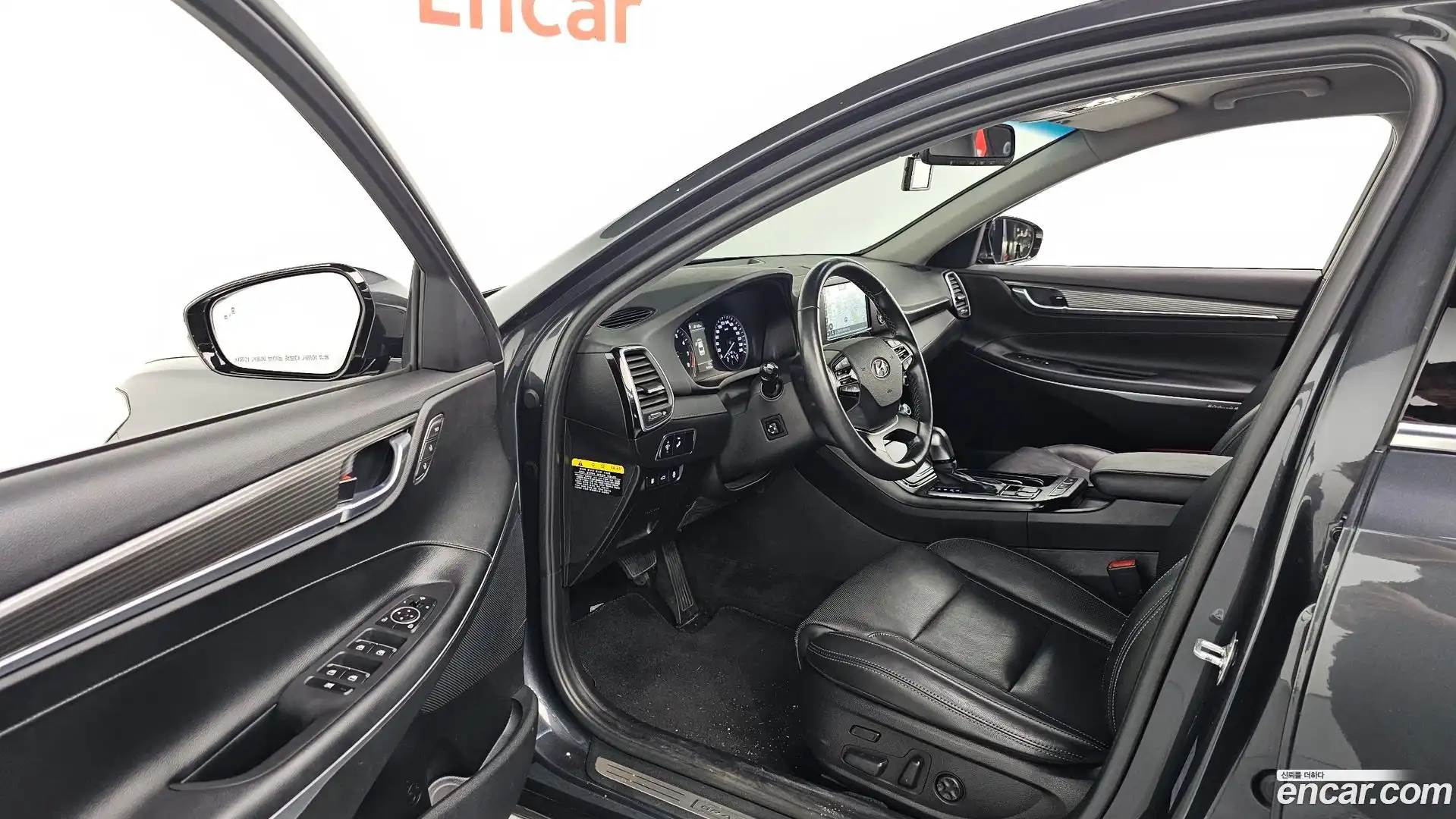 Grandeur Hyundai 2018.2-INNER-010