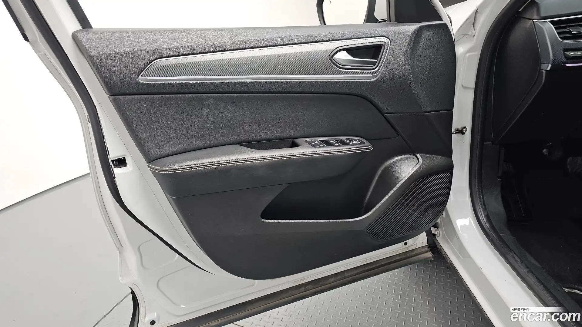 XM3 Renault Korea 2022.4-INNER-034