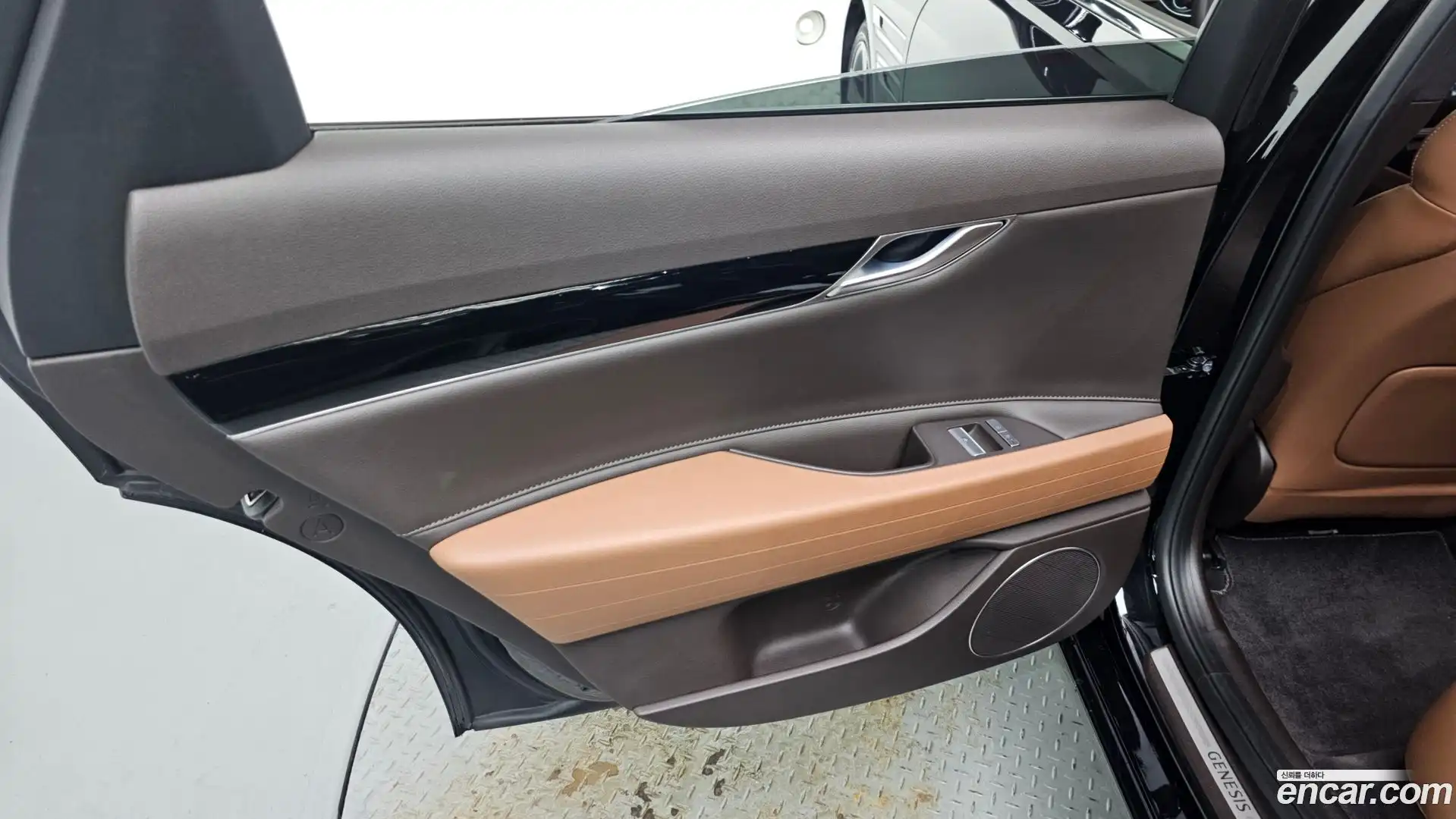 G80 Genesis 2023.4-INNER-035
