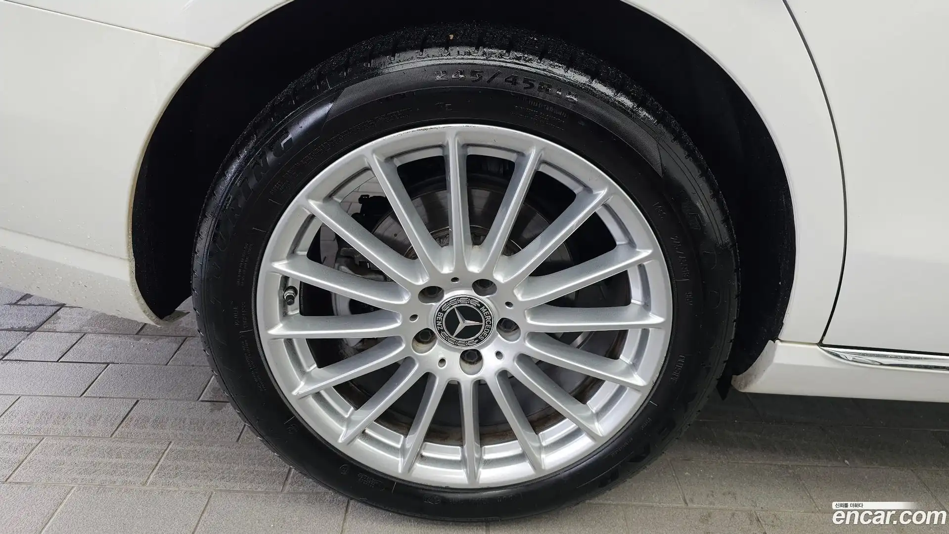 E-Class Mercedes-Benz 2021.8-OUTER-005
