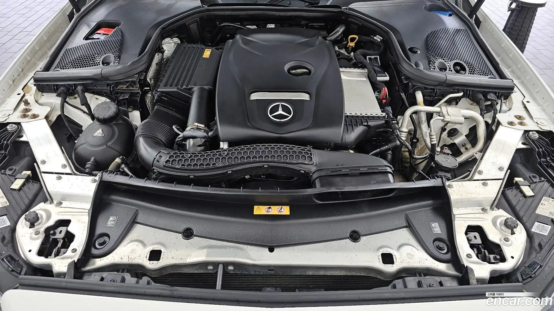 E-Class Mercedes-Benz 2021.8-OUTER-006