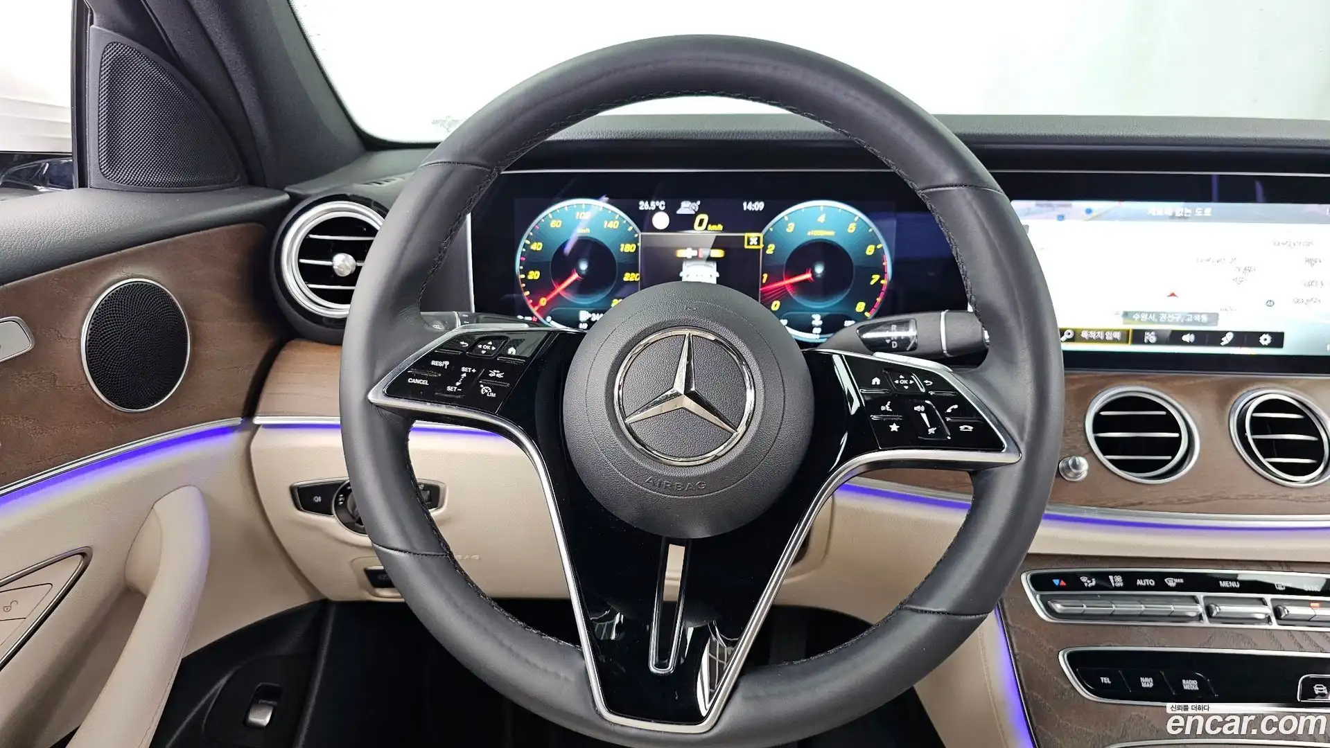 E-Class Mercedes-Benz 2021.8-OPTION-017