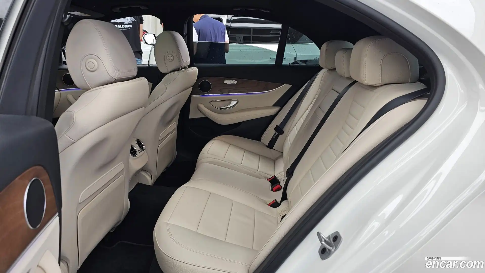 E-Class Mercedes-Benz 2021.8-INNER-036