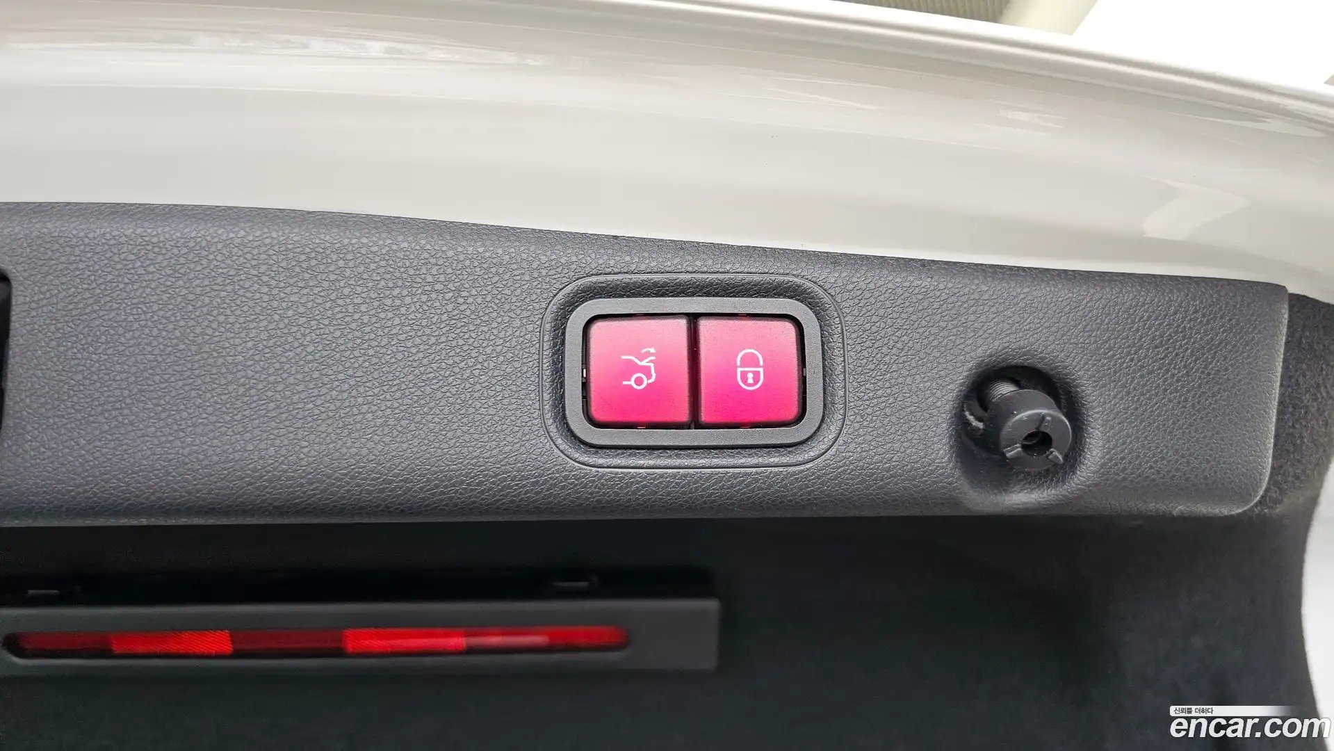 E-Class Mercedes-Benz 2021.8-OPTION-045
