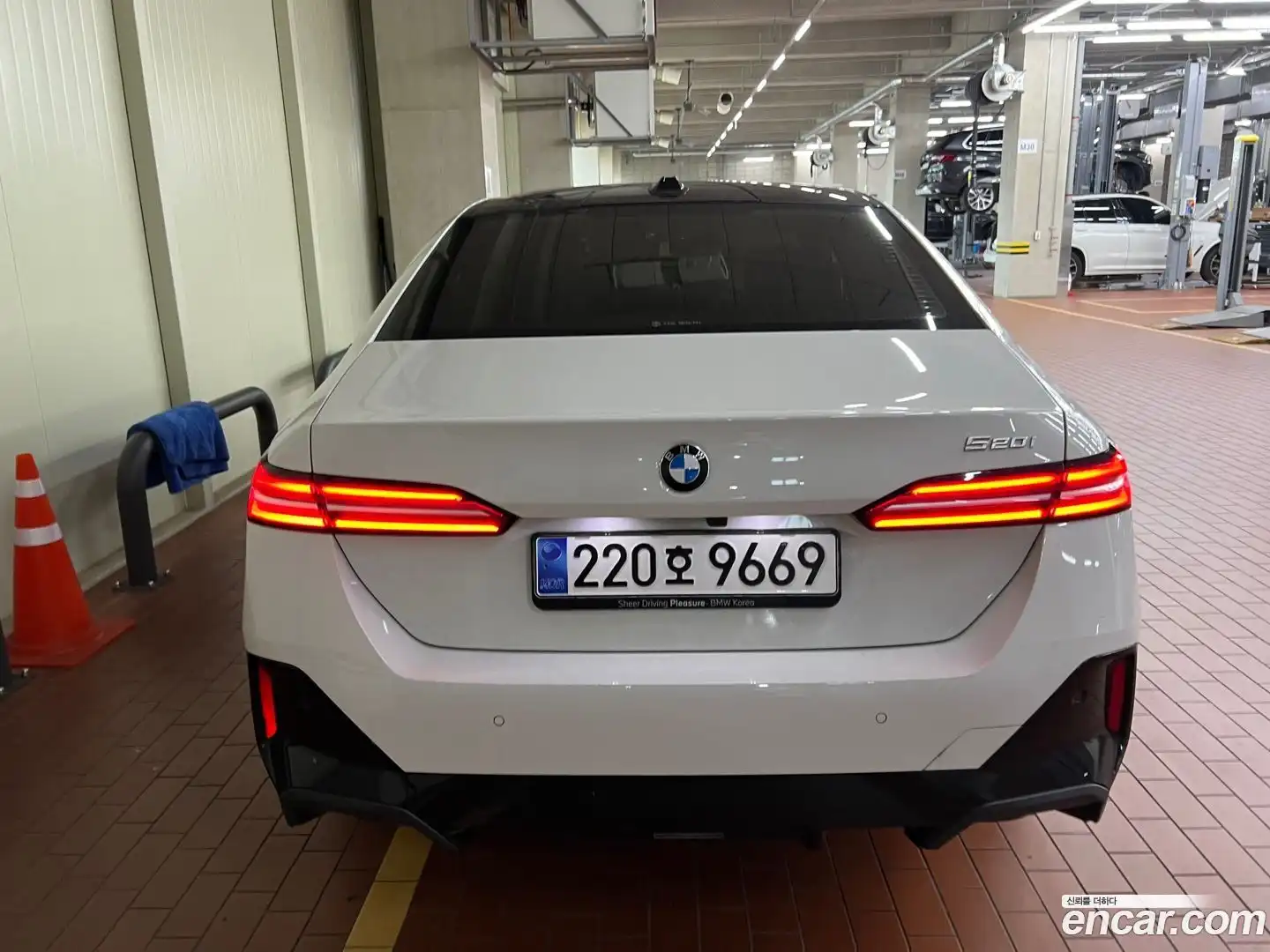 5-Series BMW 2023.9-OUTER-004