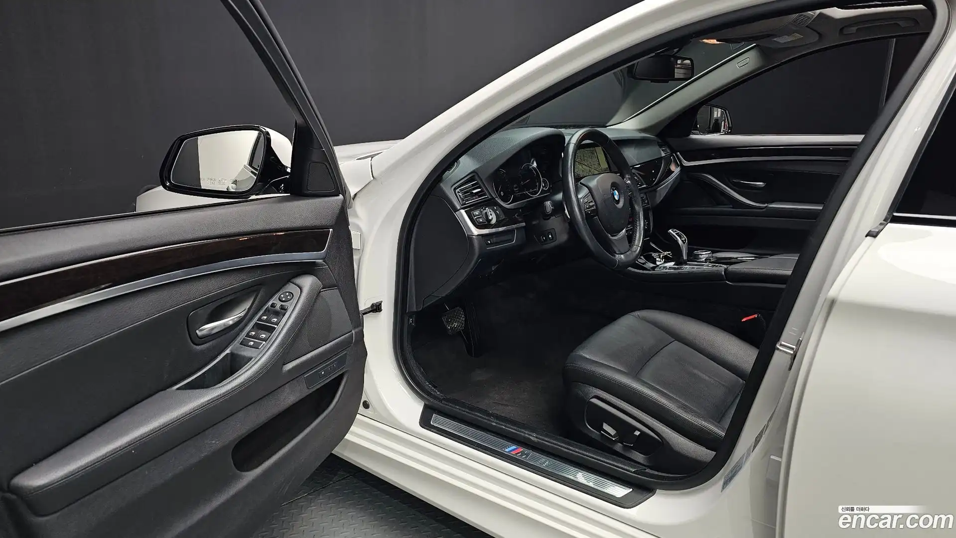 5-Series BMW 2016.1-INNER-010
